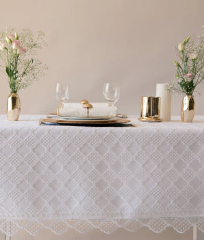 Kingston White Tablecloth 70X144