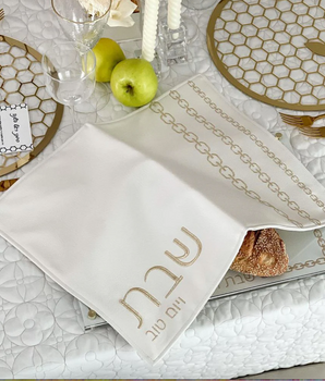 GOLD CHAIN DESIGN CHALLAH COVER J-CCTCH-GD