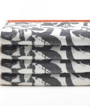 DOODLE WHITE / GREY HAND TOWEL