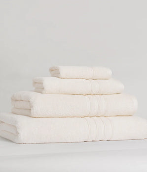 ULTIMATE CREAM BATH TOWEL